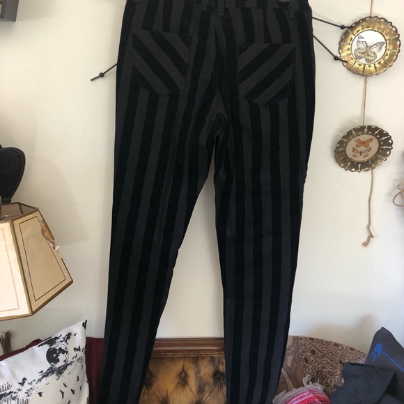 Sold - Picture 2 of 4